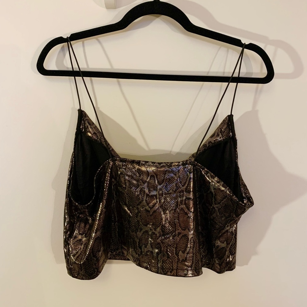 Shiny snakeskin cropped tank - Picture 3 of 3